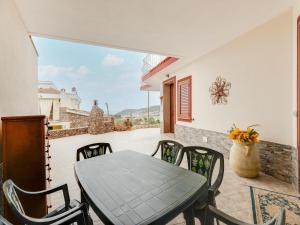 With large private outdoor space and parking space img34