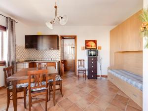 With large private outdoor space and parking space img13