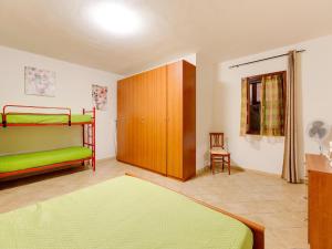 With large private outdoor space and parking space img19