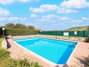 Apartment with air conditioning img1