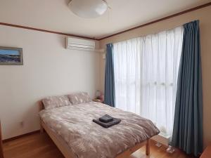 Oversized space for families free parking 2cars