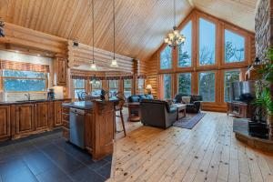 Fiddler Lake Resort - Deer 80