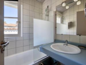 Charmante maison avec terrasse au cœur de Saint-Martin-de-Ré - FR-1-258-236