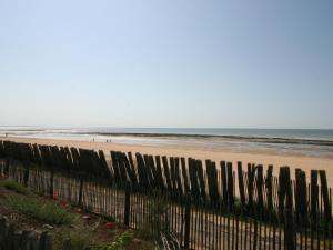 Maisonnette près de la plage et du centre-ville à La Tranche-sur-Mer - FR-1-22-394