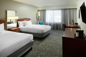 Courtyard Newark Granville