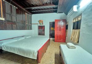 Secret Granary by VOYE HOMES