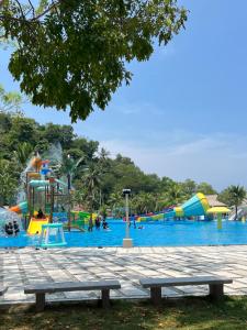 Marina Cove Homesty Candy Home