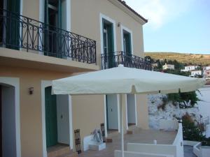 KARMI Apartments Stenies Andros