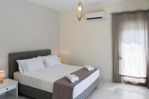 Infinity Villa with Pool, BBQ and Ping-Pong Table, 2km from the beach