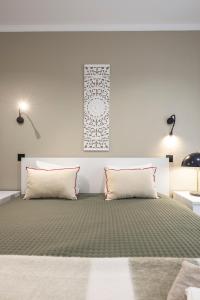 Cozy 3BR Near Av Liberdade Sleeps 8 Patio