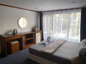 Ban Mali Cafe & Riverside Stay