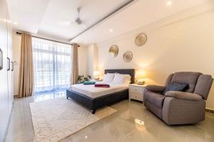 Aqua Garden 2BR, Walk to the Beach