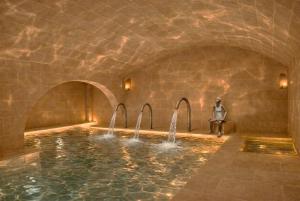 LLONGAS Born Suites & Spa