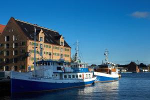 Nyhavn 71, 1051 Copenhagen, Denmark.