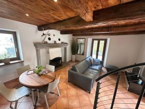 Casa Giacomina Historic farmhouse in the heart of Avegno