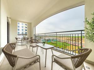 Paradise in Yas - Premium Apt - Golf course view - Near Yas water world - Ferrari World