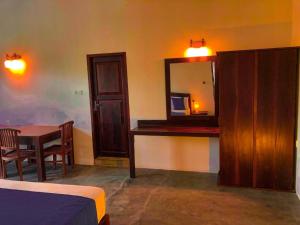 Red lettter hotel