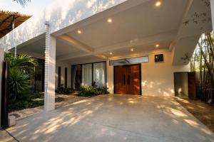 Sea View Wellness Villa - Private Sauna & Gym