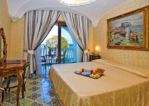 Deluxe Double Room room in Strand Hotel Delfini