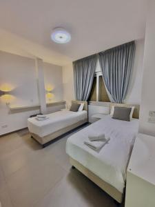 Luxury Beach Front Flat Kyma 3