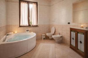 La Torre di Cry & Cry -Intera casa con Patio , 3 camere e 2 bagni