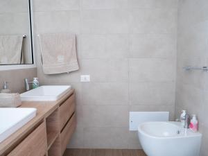 Villa con piscina privata BudoniAffitti img50