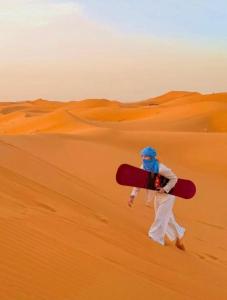 Welcoming Saharra luxury camp VIP