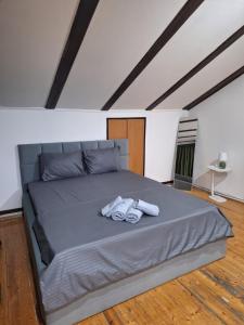 Van Gogh City Center Apartment 2