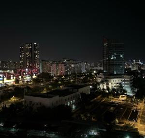 Lux9 Home, Modern City View Apartment #03, Phu My Hung
