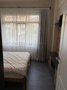 AdaSuites Spacious Family Apartment with Balcony 120 m2