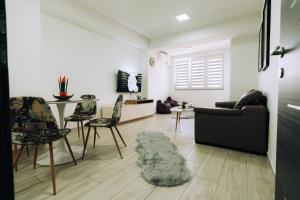 Damast lux apartments 27