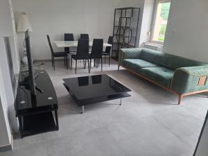 Appartement neuf avec terrasse et jardin