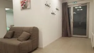 吉特格兰德佛马特公寓 - 安热尔桑