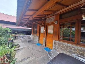 Palanta Roemah Kajoe Syariah Villa