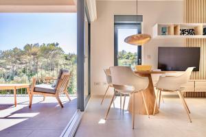 Azure Breeze Artatore