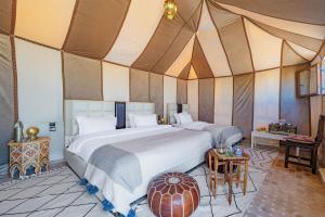 Sahara Magic Luxury Camp & Camel trek