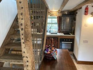 THE OLD CART HOUSE, pet friendly cottage in Garsdale near Sedbergh
