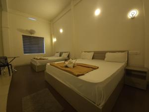 Mistyloft by East West