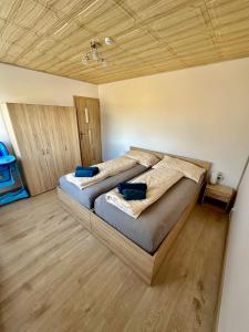 Adrspach family apartment