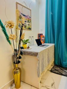 The Urban Escape Cozy 1BHK Quick Airport Access