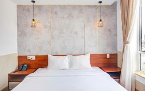 Quan Cuong Da Nang Beach Hotel