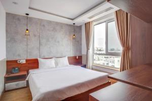 Quan Cuong Da Nang Beach Hotel