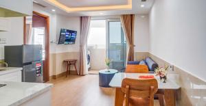 Quan Cuong Da Nang Beach Hotel