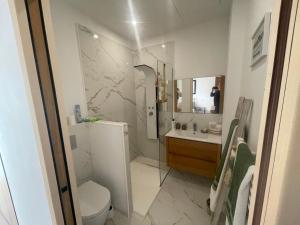 Villa moderne dans le Golfe de Saint Tropez, à 2 km de la mer