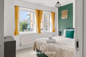 Spacious 3 Bed House in Reading by Amber Stays, Perfect for Business & Contractors, FREE Parking!