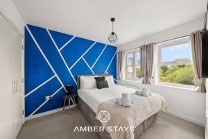 Spacious 3 Bed House in Reading by Amber Stays, Perfect for Business & Contractors, FREE Parking!
