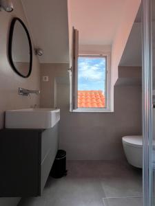 Cozy Old Town Interlude Apartment