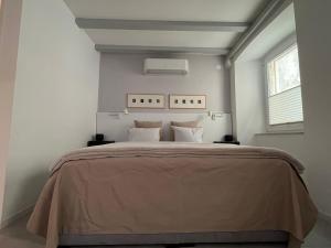 Cozy Old Town Interlude Apartment