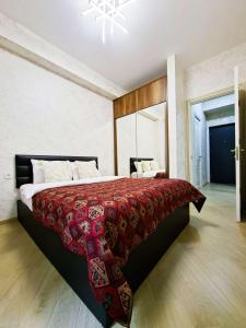 Cozy 1 Bedroom Apartment with Balcony in Central Tbilisi