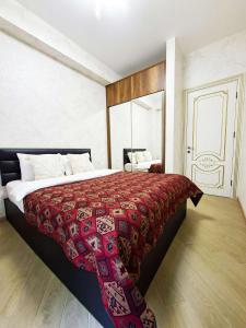 Cozy 1 Bedroom Apartment with Balcony in Central Tbilisi